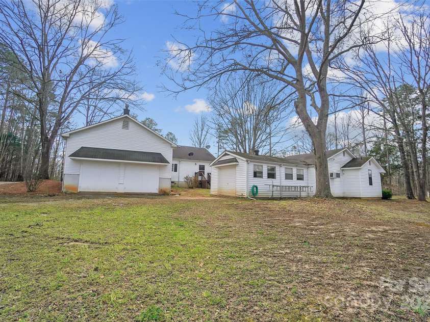 7921 Fairmont Drive, Waxhaw, NC 28173.  MLS# CAR4220531, YatesRealty ID 3697. 