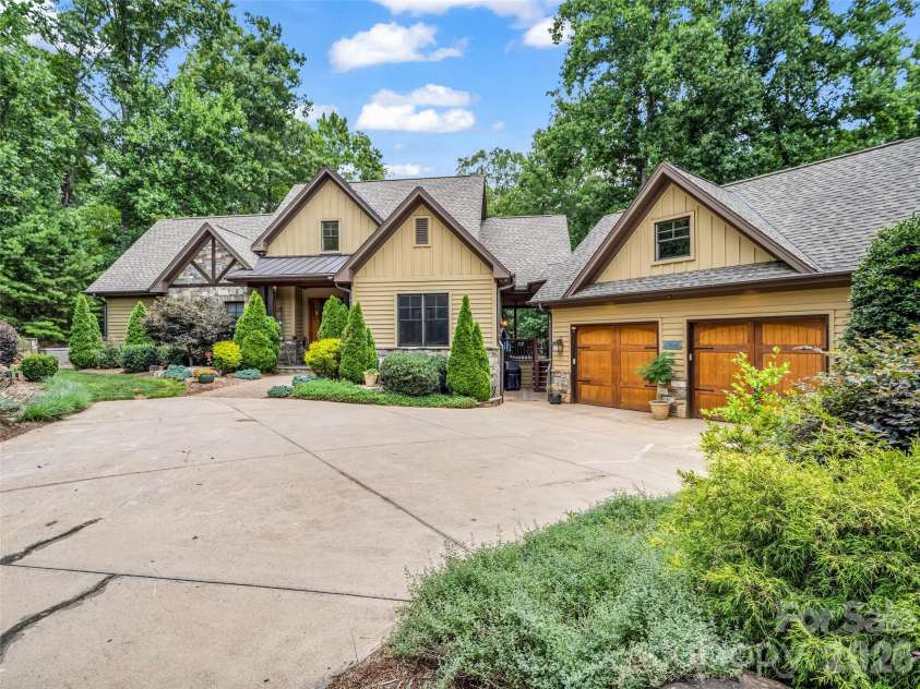 153 Glenn Court, Mill Spring, NC 28756.  MLS# CAR4404140, YatesRealty ID 36970. 