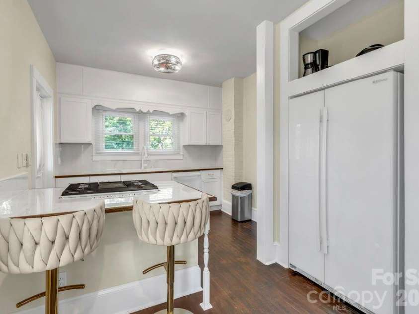 1415 Roan Road, Spruce Pine, NC 28777.  MLS# CAR4375436, YatesRealty ID 36971. 