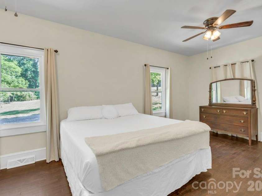 1415 Roan Road, Spruce Pine, NC 28777.  MLS# CAR4375436, YatesRealty ID 36971. 