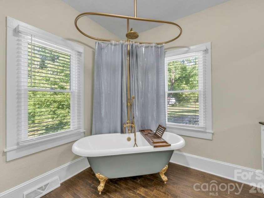 1415 Roan Road, Spruce Pine, NC 28777.  MLS# CAR4375436, YatesRealty ID 36971. 