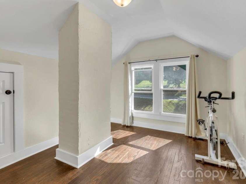 1415 Roan Road, Spruce Pine, NC 28777.  MLS# CAR4375436, YatesRealty ID 36971. 