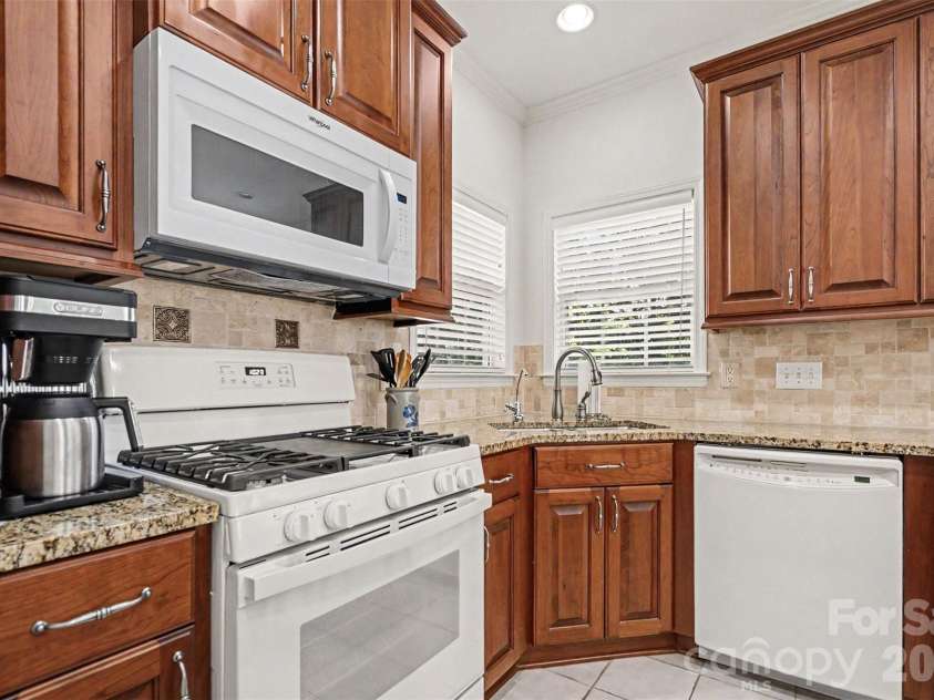 1421 Moonstone Drive, Matthews, NC 28105.  MLS# CAR4398485, YatesRealty ID 36976. 
