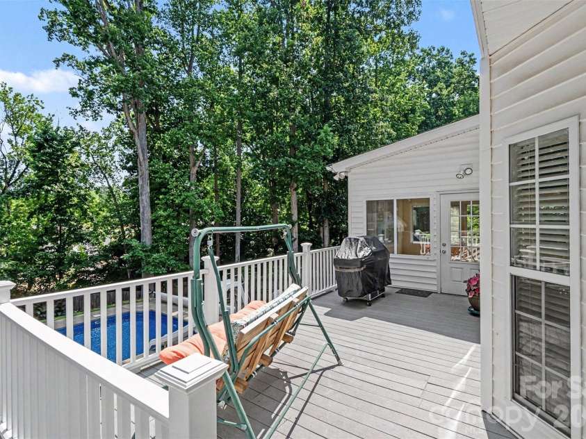 1421 Moonstone Drive, Matthews, NC 28105.  MLS# CAR4398485, YatesRealty ID 36976. 