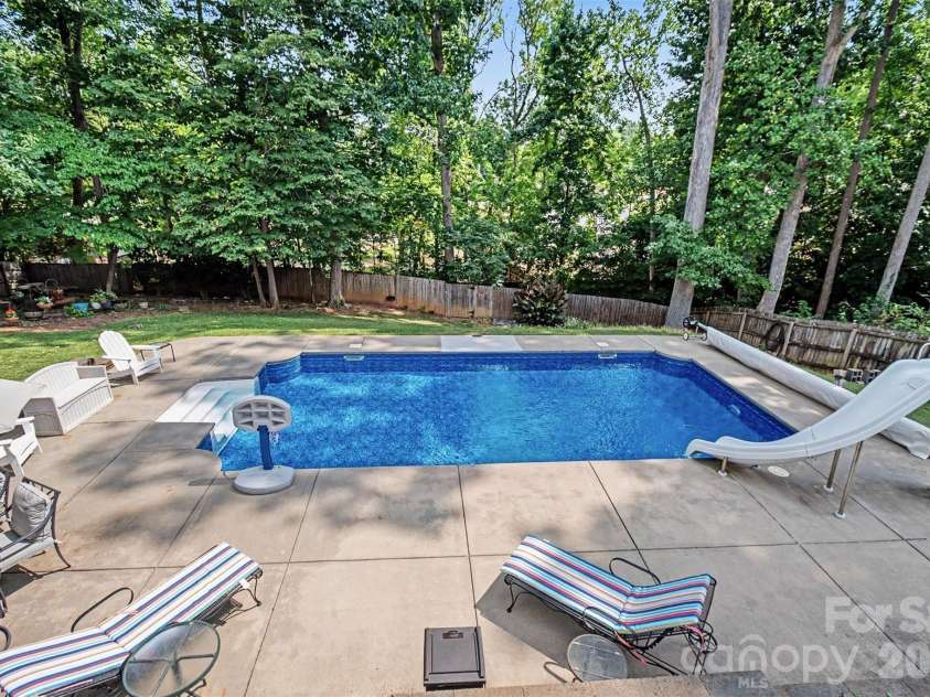 1421 Moonstone Drive, Matthews, NC 28105.  MLS# CAR4398485, YatesRealty ID 36976. 