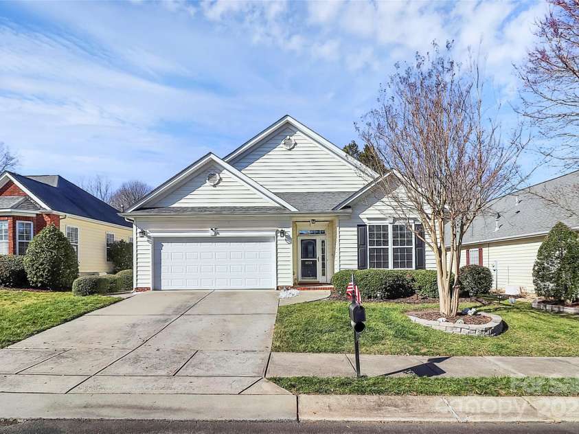 3229 Sapphire Lane, Fort Mill, SC 29708.  MLS# CAR4220296, YatesRealty ID 3698. 3229 Sapphire Lane