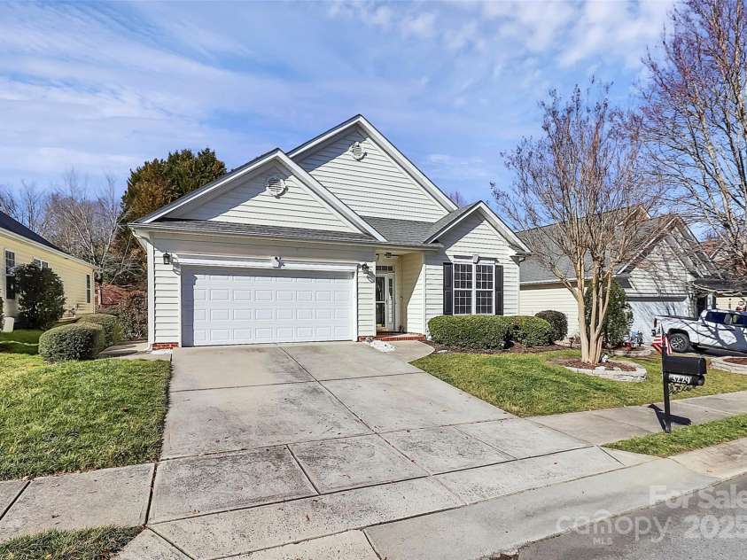 3229 Sapphire Lane, Fort Mill, SC 29708.  MLS# CAR4220296, YatesRealty ID 3698. Exterior Front