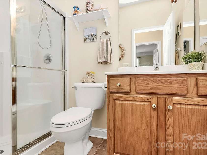 3229 Sapphire Lane, Fort Mill, SC 29708.  MLS# CAR4220296, YatesRealty ID 3698. Full Bath