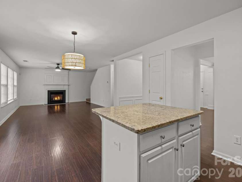 6816 Southbrook Drive, Charlotte, NC 28277.  MLS# CAR4338620, YatesRealty ID 3698. 