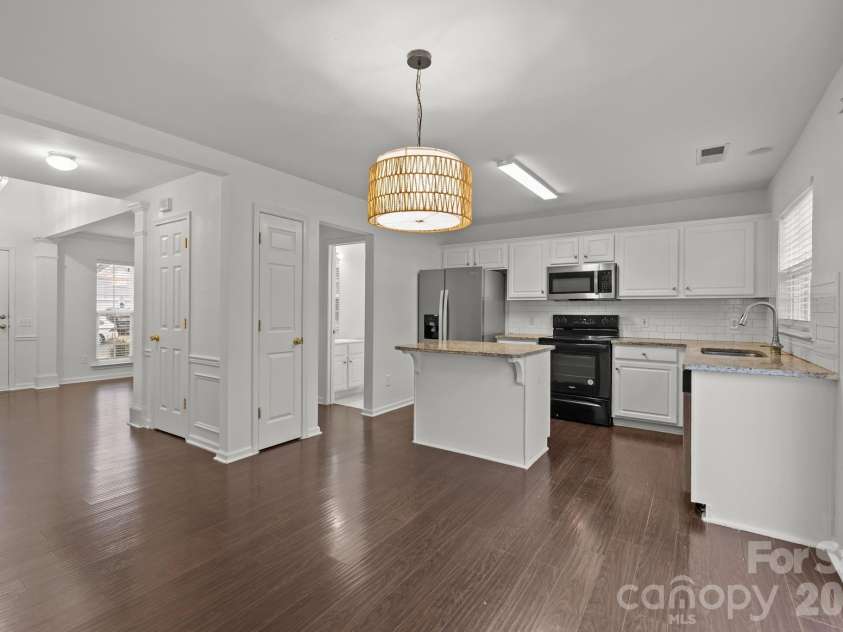 6816 Southbrook Drive, Charlotte, NC 28277.  MLS# CAR4338620, YatesRealty ID 3698. 