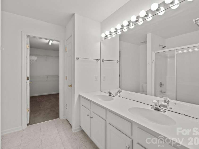 6816 Southbrook Drive, Charlotte, NC 28277.  MLS# CAR4338620, YatesRealty ID 3698. 