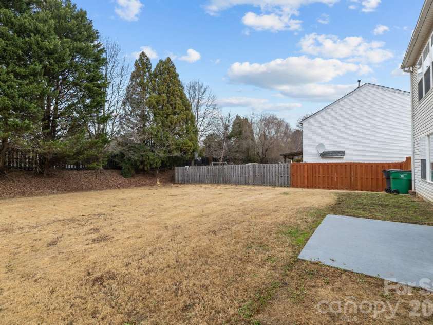 6816 Southbrook Drive, Charlotte, NC 28277.  MLS# CAR4338620, YatesRealty ID 3698. 