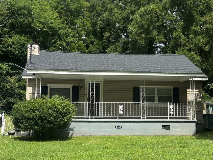 441 Pineview Road, Rock Hill, SC 29730.  MLS# CAR4398244, YatesRealty ID 36980. 
