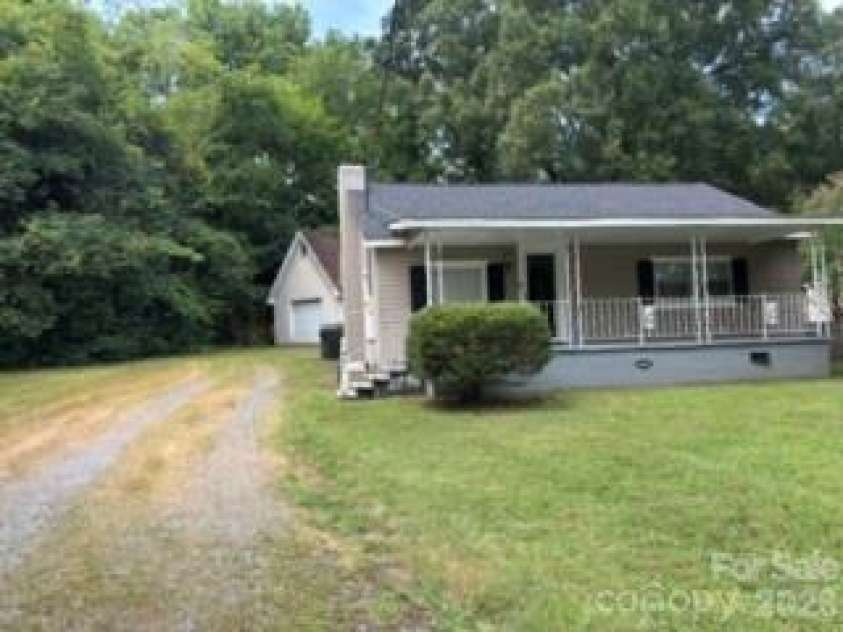 441 Pineview Road, Rock Hill, SC 29730.  MLS# CAR4398244, YatesRealty ID 36980. 