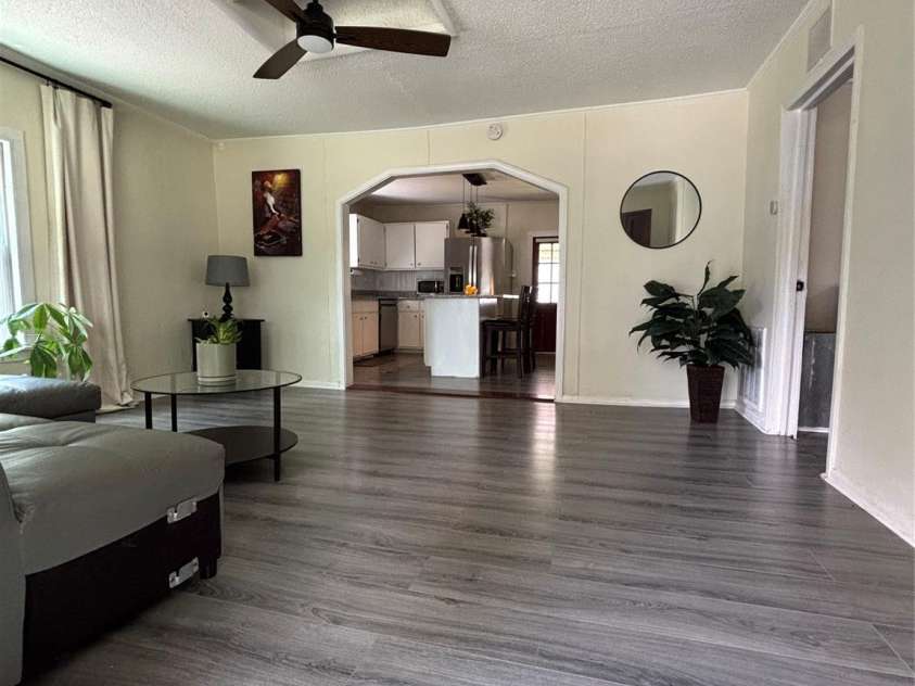 441 Pineview Road, Rock Hill, SC 29730.  MLS# CAR4398244, YatesRealty ID 36980. Spacious and comfortable Great Room