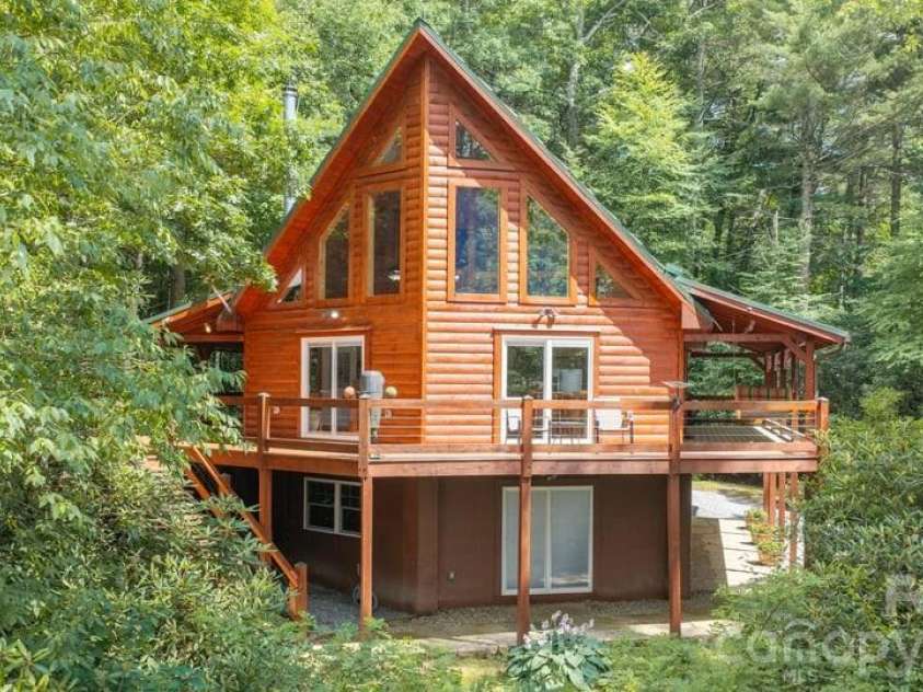 4435 Flat Mountain Road, Highlands, NC 28741.  MLS# CAR4402768, YatesRealty ID 36981. Side Elevation