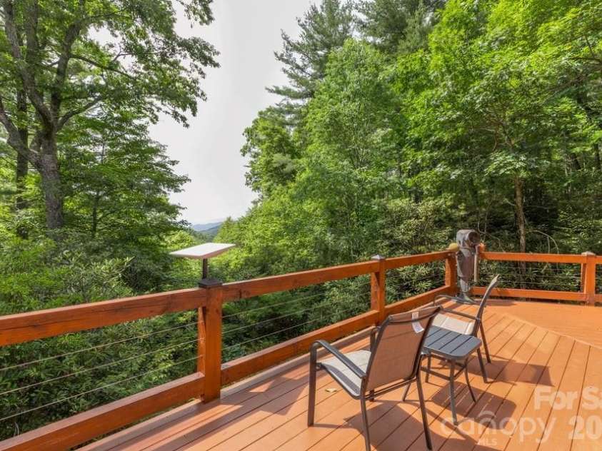 4435 Flat Mountain Road, Highlands, NC 28741.  MLS# CAR4402768, YatesRealty ID 36981. Spacious deck for relaxing and entertaining!