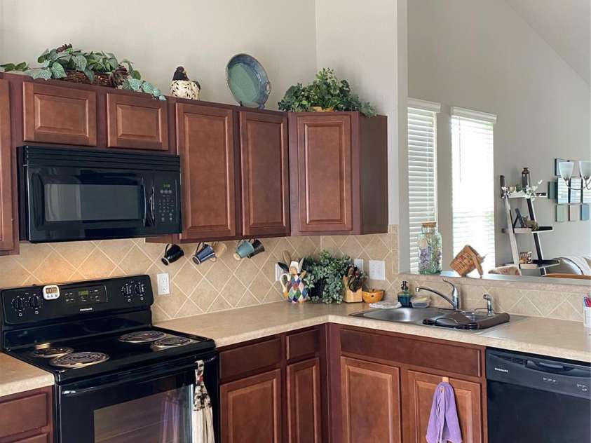 100 Ferncliff Drive, Mount Holly, NC 28120.  MLS# CAR4390766, YatesRealty ID 36985. 