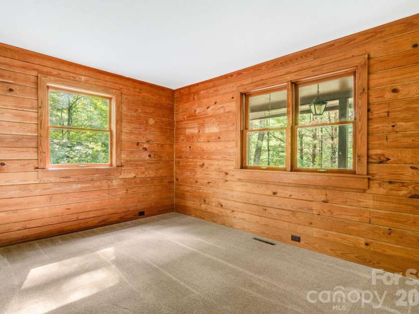 423 Rambling Drive, Hendersonville, NC 28739.  MLS# CAR4403347, YatesRealty ID 36988. Bedroom 2