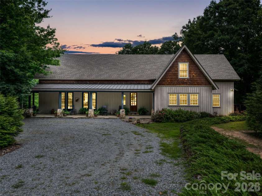 103 Old Saluda Drive, Saluda, NC 28773.  MLS# CAR4401820, YatesRealty ID 36989. 