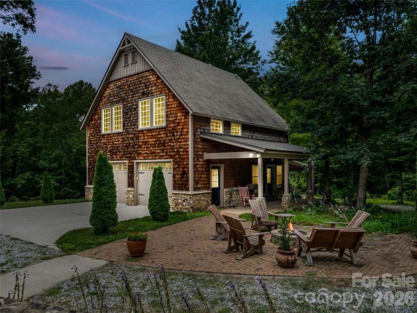 103 Old Saluda Drive, Saluda, NC 28773.  MLS# CAR4401820, YatesRealty ID 36989. 