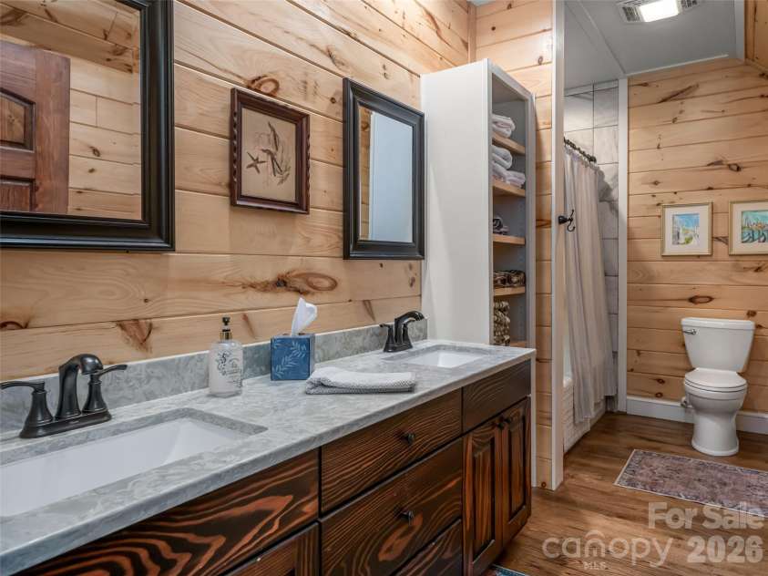 103 Old Saluda Drive, Saluda, NC 28773.  MLS# CAR4401820, YatesRealty ID 36989. 