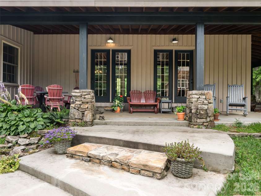 103 Old Saluda Drive, Saluda, NC 28773.  MLS# CAR4401820, YatesRealty ID 36989. 