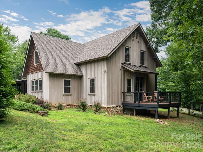 103 Old Saluda Drive, Saluda, NC 28773.  MLS# CAR4401820, YatesRealty ID 36989. 