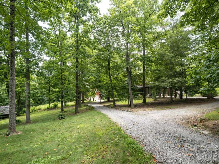 103 Old Saluda Drive, Saluda, NC 28773.  MLS# CAR4401820, YatesRealty ID 36989. 