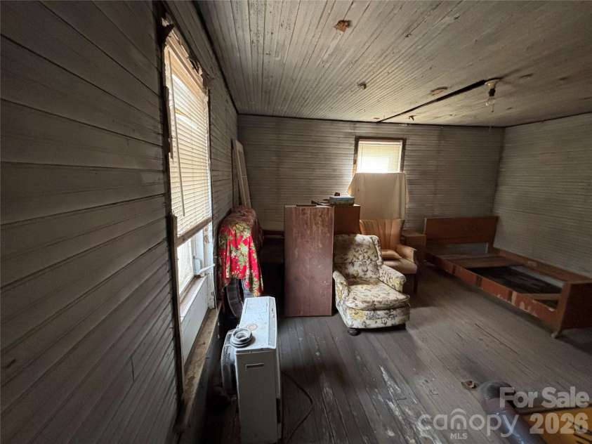 101 Knight Drive, Clyde, NC 28721.  MLS# CAR4349407, YatesRealty ID 3699. 