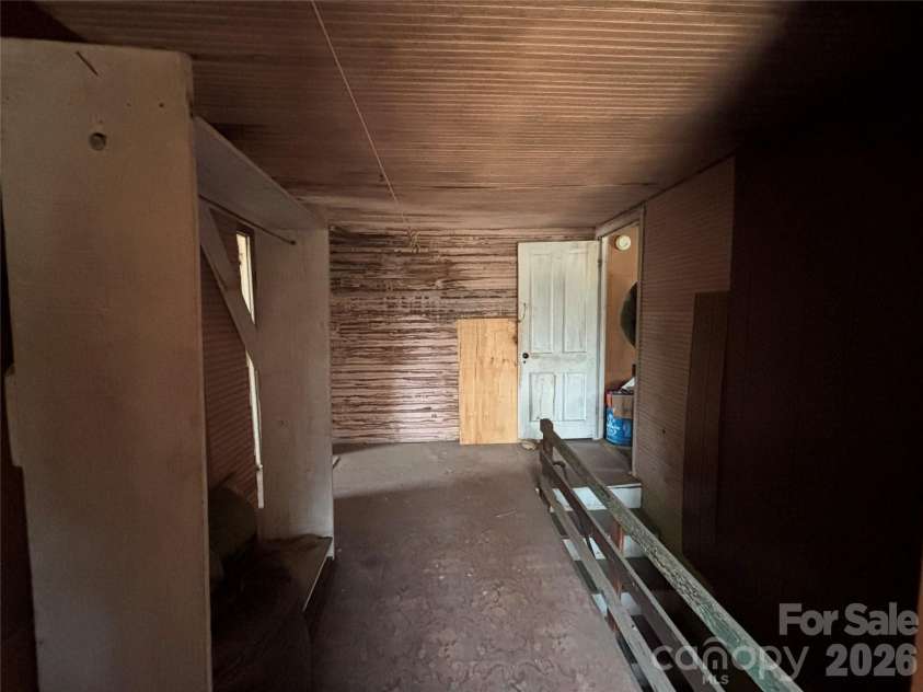 101 Knight Drive, Clyde, NC 28721.  MLS# CAR4349407, YatesRealty ID 3699. 