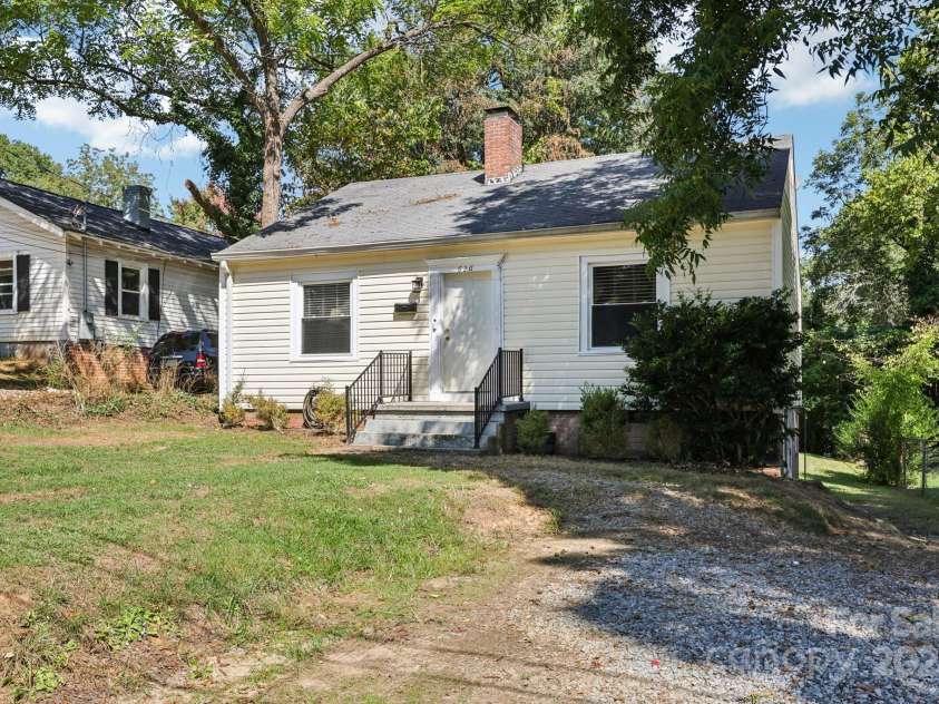 626 4th Avenue, Gastonia, NC 28054.  MLS# CAR4304726, YatesRealty ID 3699. 