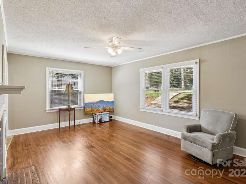 626 4th Avenue, Gastonia, NC 28054.  MLS# CAR4304726, YatesRealty ID 3699. 