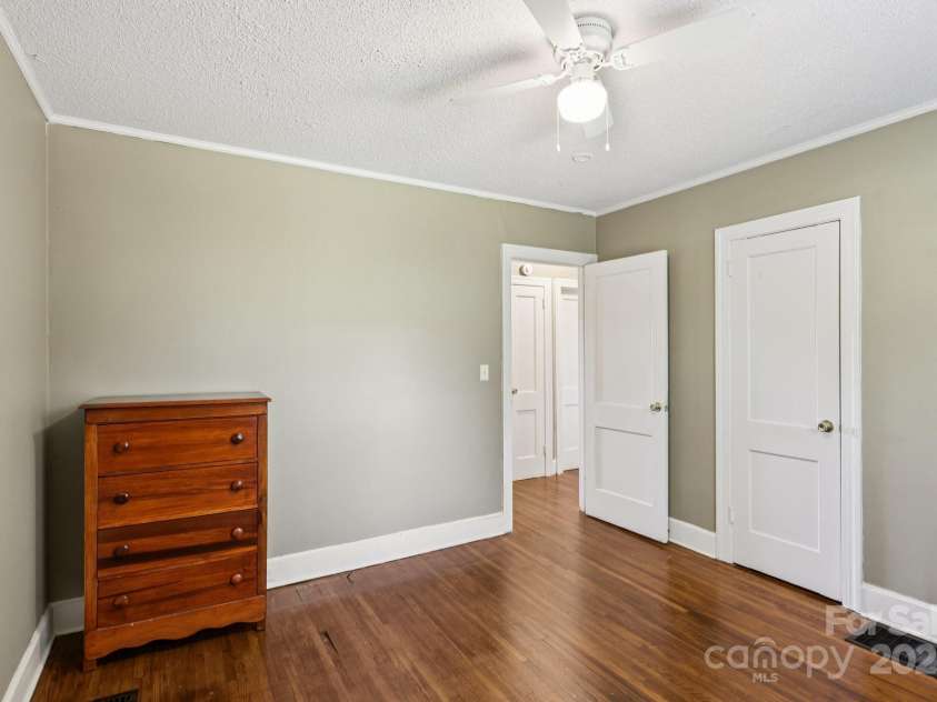 626 4th Avenue, Gastonia, NC 28054.  MLS# CAR4304726, YatesRealty ID 3699. 