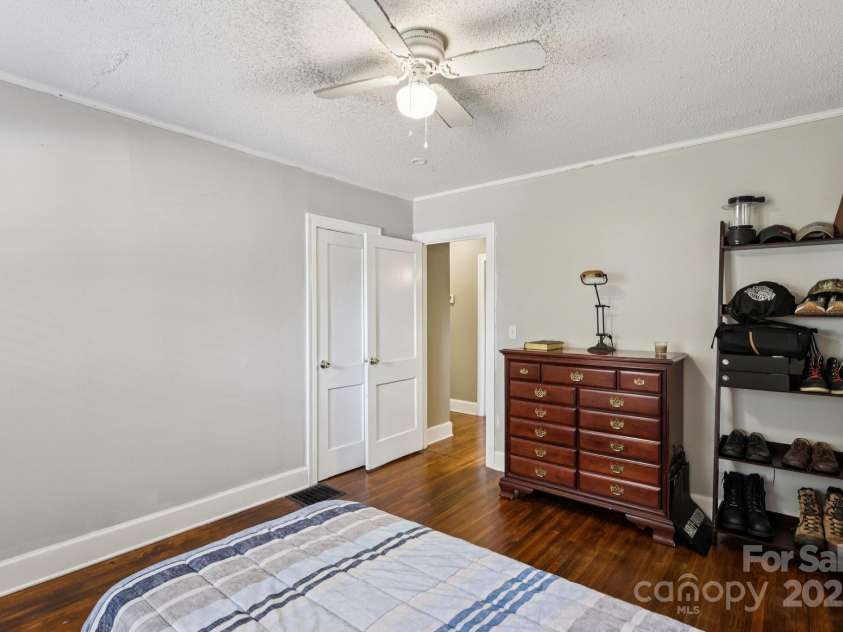 626 4th Avenue, Gastonia, NC 28054.  MLS# CAR4304726, YatesRealty ID 3699. 