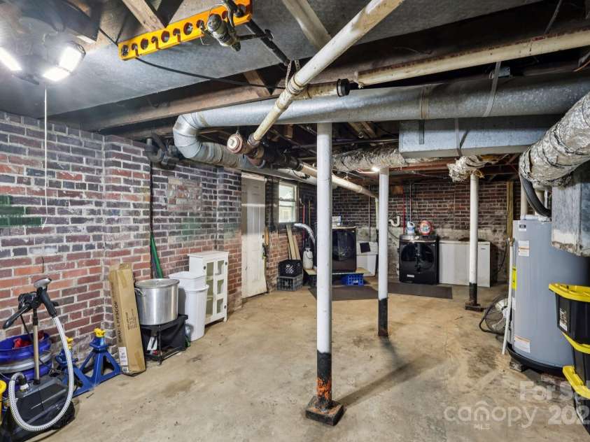 626 4th Avenue, Gastonia, NC 28054.  MLS# CAR4304726, YatesRealty ID 3699. 