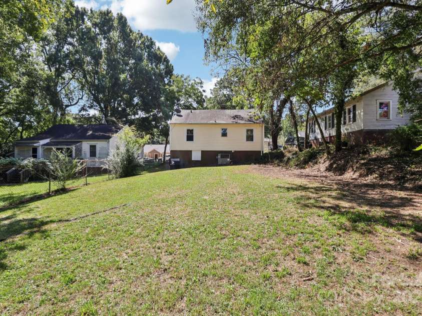 626 4th Avenue, Gastonia, NC 28054.  MLS# CAR4304726, YatesRealty ID 3699. 