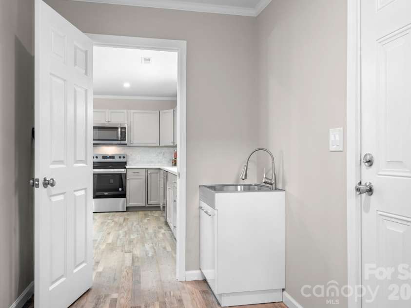 3388 Rhyne Forest Road, Iron Station, NC 28080.  MLS# CAR4402523, YatesRealty ID 36990. Mudroom