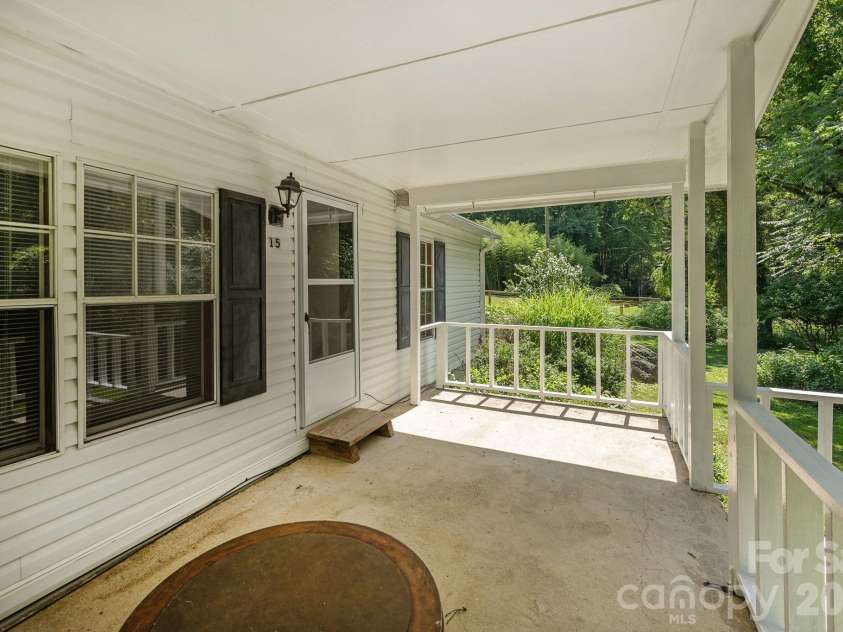 15 Grey Rock Valley, Black Mountain, NC 28711.  MLS# CAR4400913, YatesRealty ID 36991. 