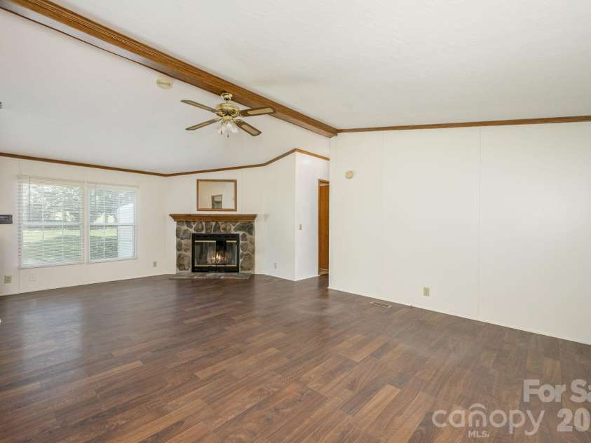 15 Grey Rock Valley, Black Mountain, NC 28711.  MLS# CAR4400913, YatesRealty ID 36991. 