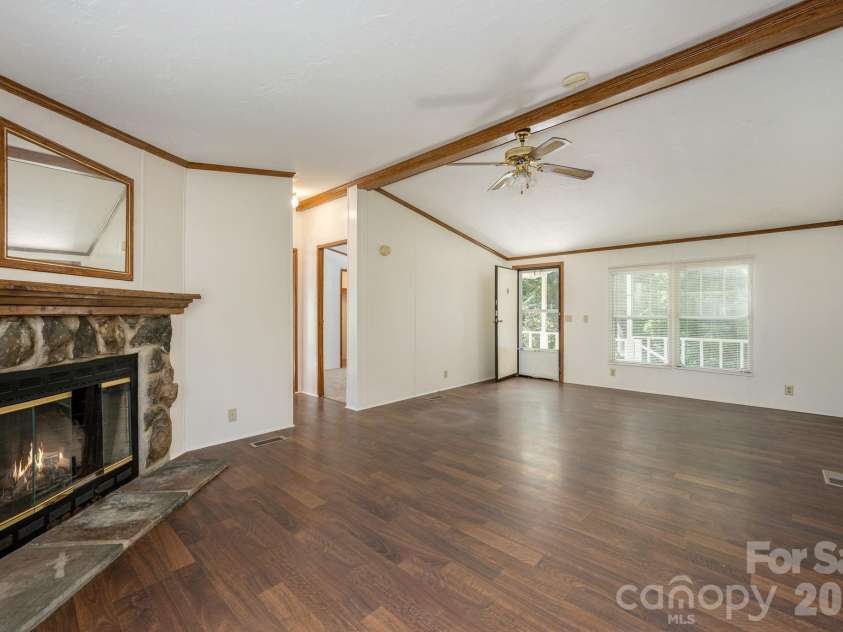 15 Grey Rock Valley, Black Mountain, NC 28711.  MLS# CAR4400913, YatesRealty ID 36991. 