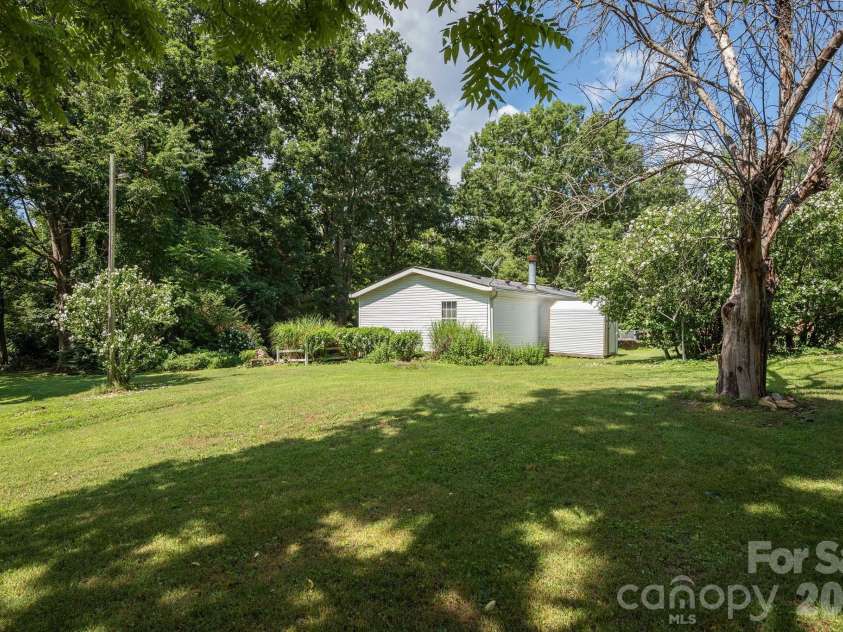 15 Grey Rock Valley, Black Mountain, NC 28711.  MLS# CAR4400913, YatesRealty ID 36991. 