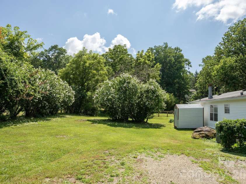 15 Grey Rock Valley, Black Mountain, NC 28711.  MLS# CAR4400913, YatesRealty ID 36991. 