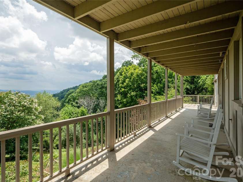 811 Town Mountain Road, Asheville, NC 28804.  MLS# CAR4401044, YatesRealty ID 36993. Lower level views