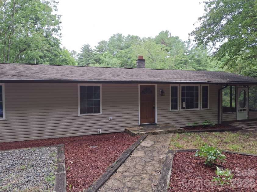 232 Tilson Drive, Mars Hill, NC 28754.  MLS# CAR4403424, YatesRealty ID 36994. 