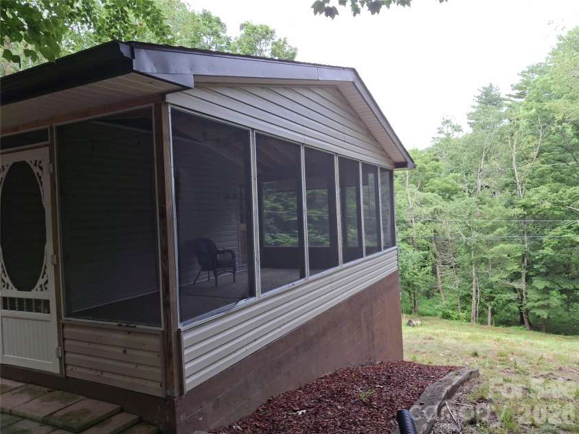 232 Tilson Drive, Mars Hill, NC 28754.  MLS# CAR4403424, YatesRealty ID 36994. 