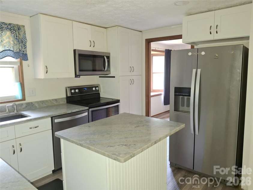 232 Tilson Drive, Mars Hill, NC 28754.  MLS# CAR4403424, YatesRealty ID 36994. 
