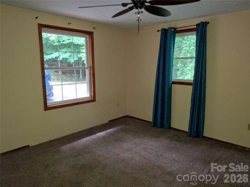232 Tilson Drive, Mars Hill, NC 28754.  MLS# CAR4403424, YatesRealty ID 36994. Bed 2