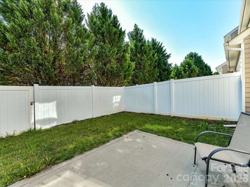9333 Alice Mcginn Drive, Charlotte, NC 28277.  MLS# CAR4403630, YatesRealty ID 36995. 