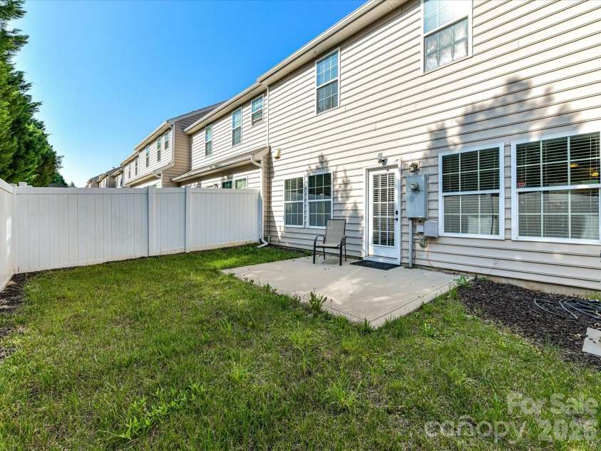 9333 Alice Mcginn Drive, Charlotte, NC 28277.  MLS# CAR4403630, YatesRealty ID 36995. 